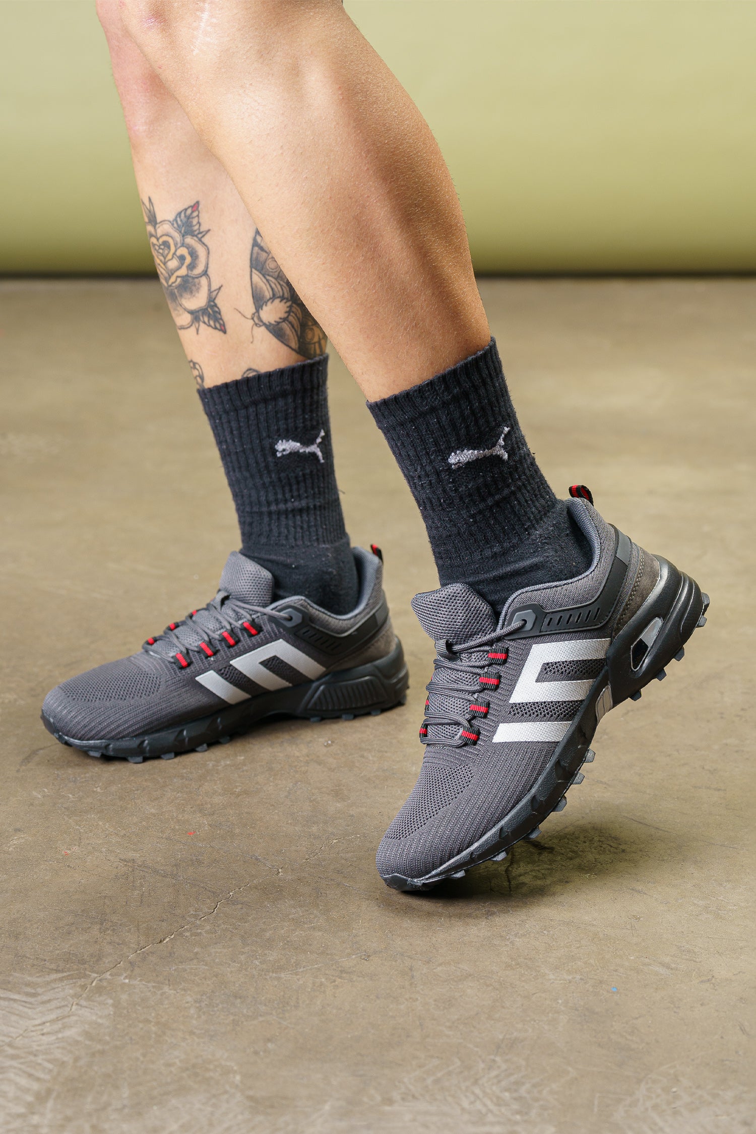 Zapatilla Hombre Gris Negro Burke Chinitown Apóstol